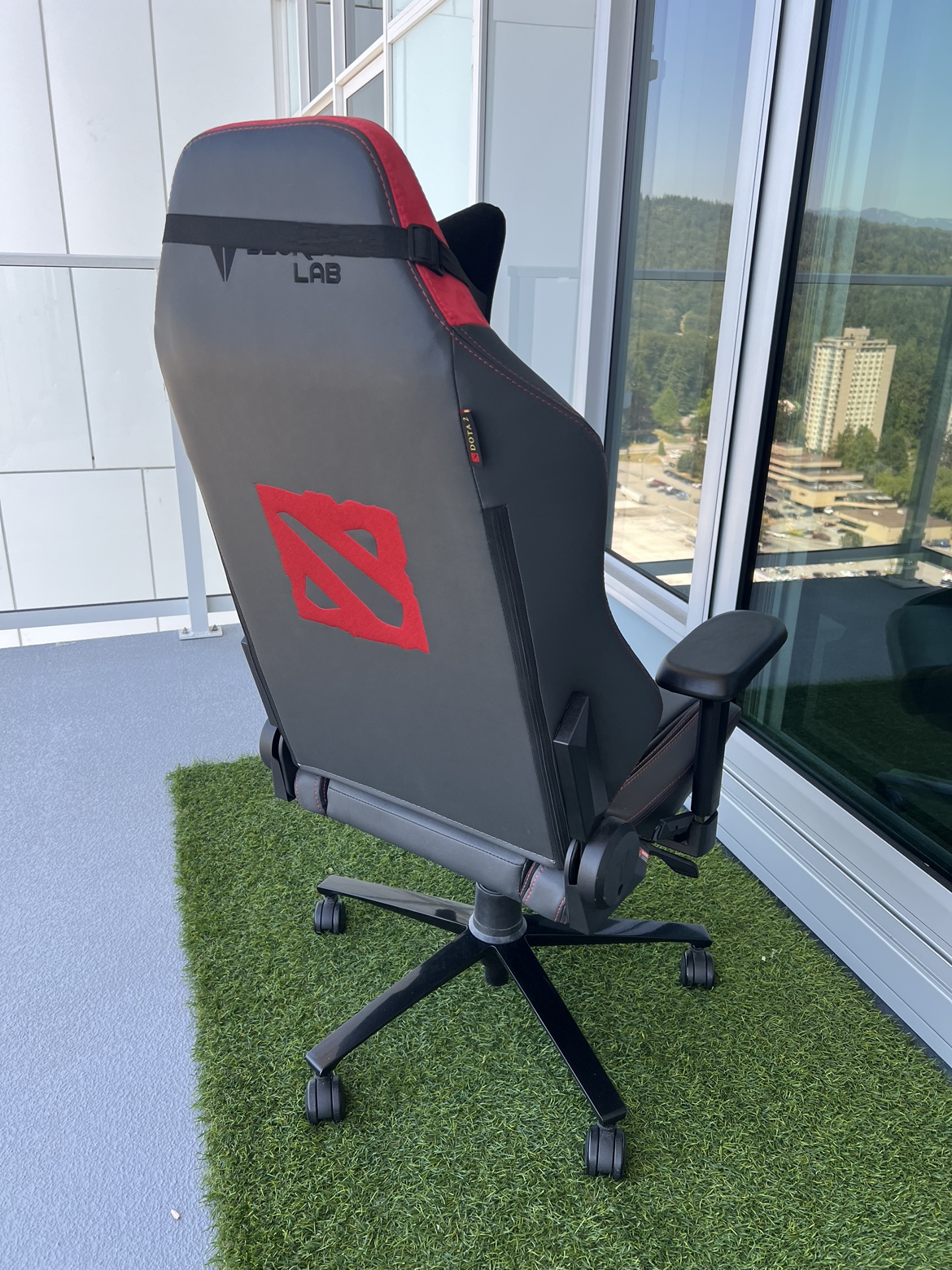 Secret lab gaming chair - photo 4