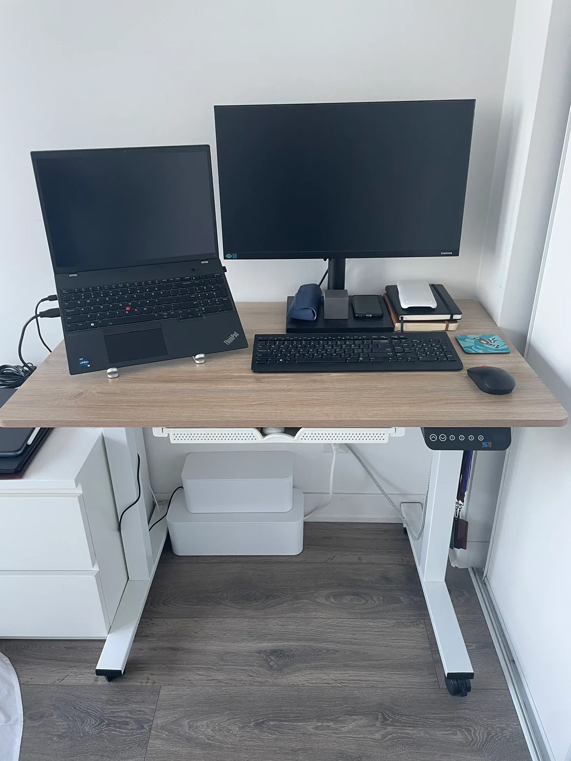 Electric Sit and Stand  Desk thumbnail