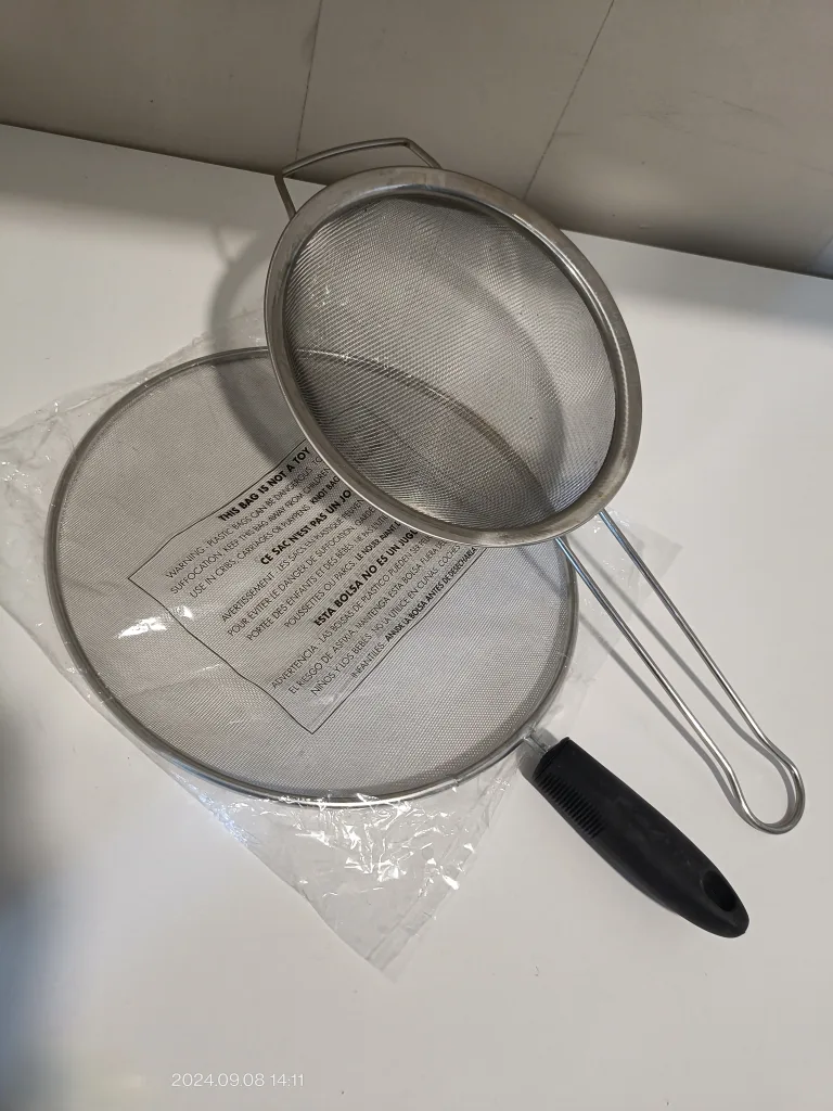 URGENT! 3 items : Colander Set of 2 + 1 New oil splatter screen image indicator(3)