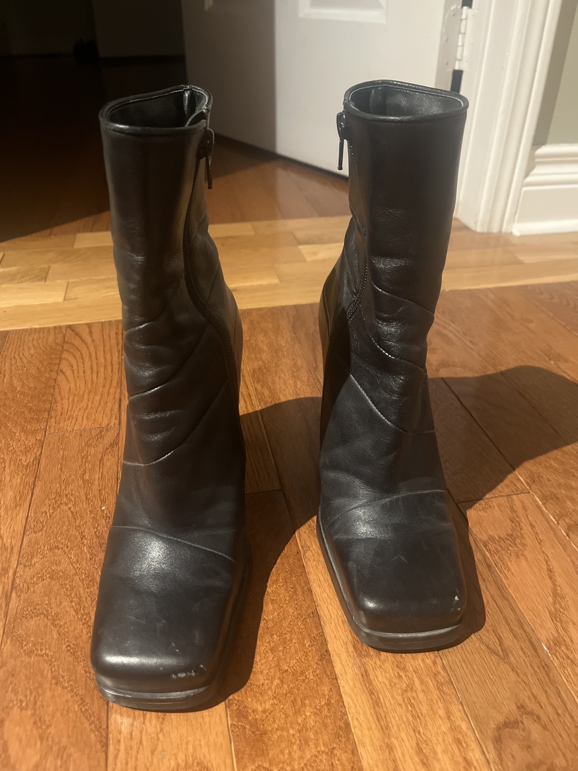 Aldo Black Leather Ankle Boots size 8