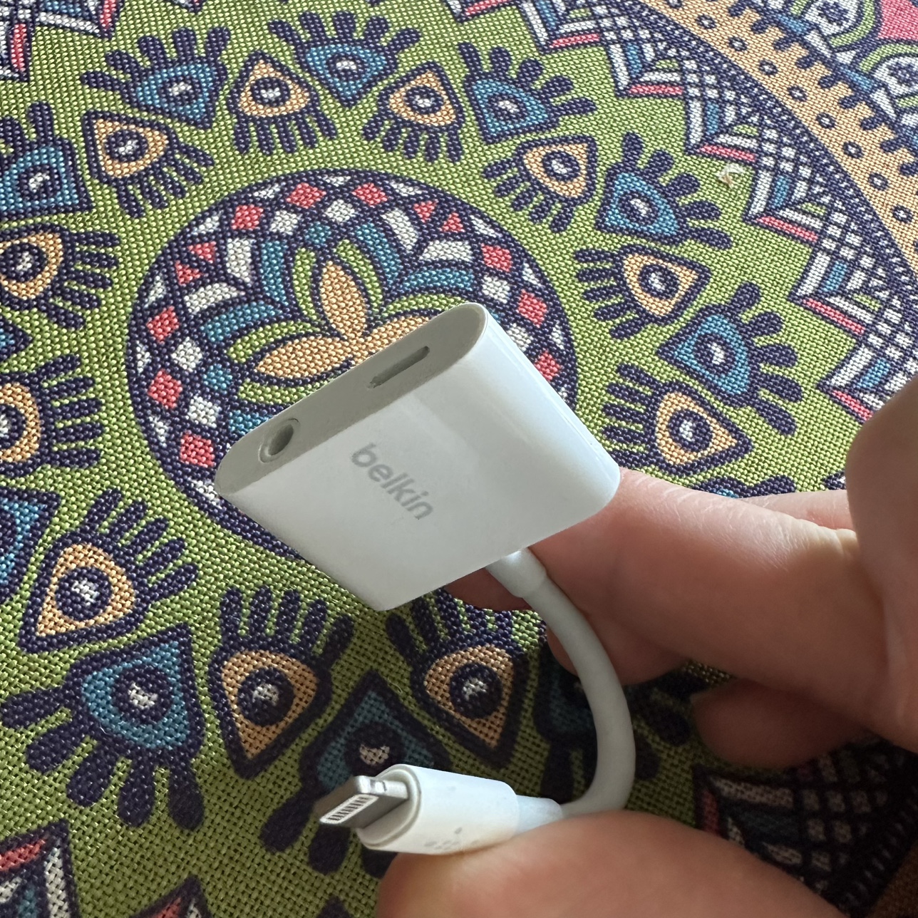 Belkin 3.5 mm Audio + Charge for iPhone - photo 2