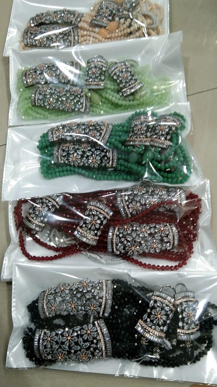 Beaded Necklace Set - photo 2