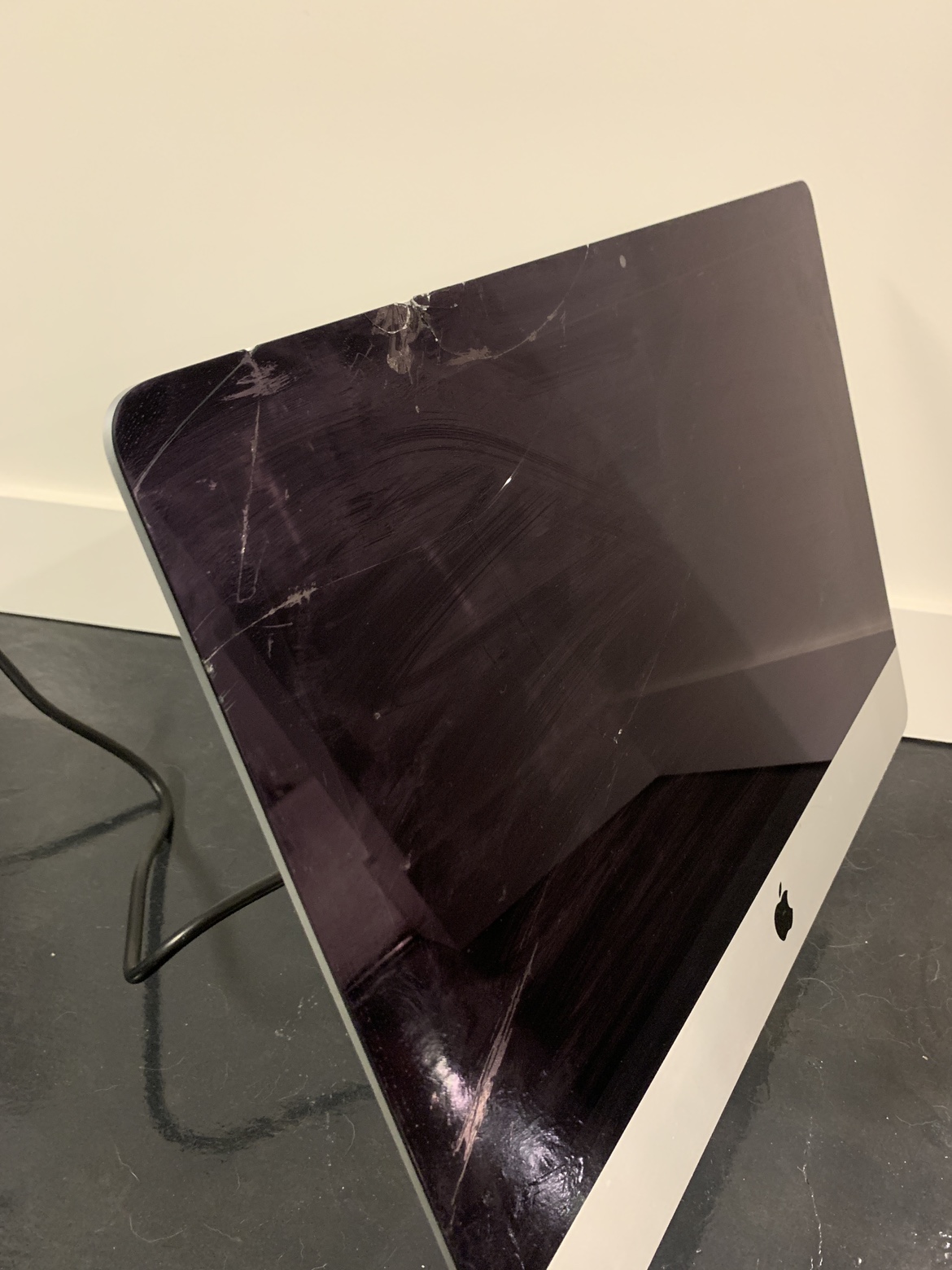 iMac 21.5” 3.1GHz i7 8GB RAM 1TB HDD CRACKED GLASS - photo 3