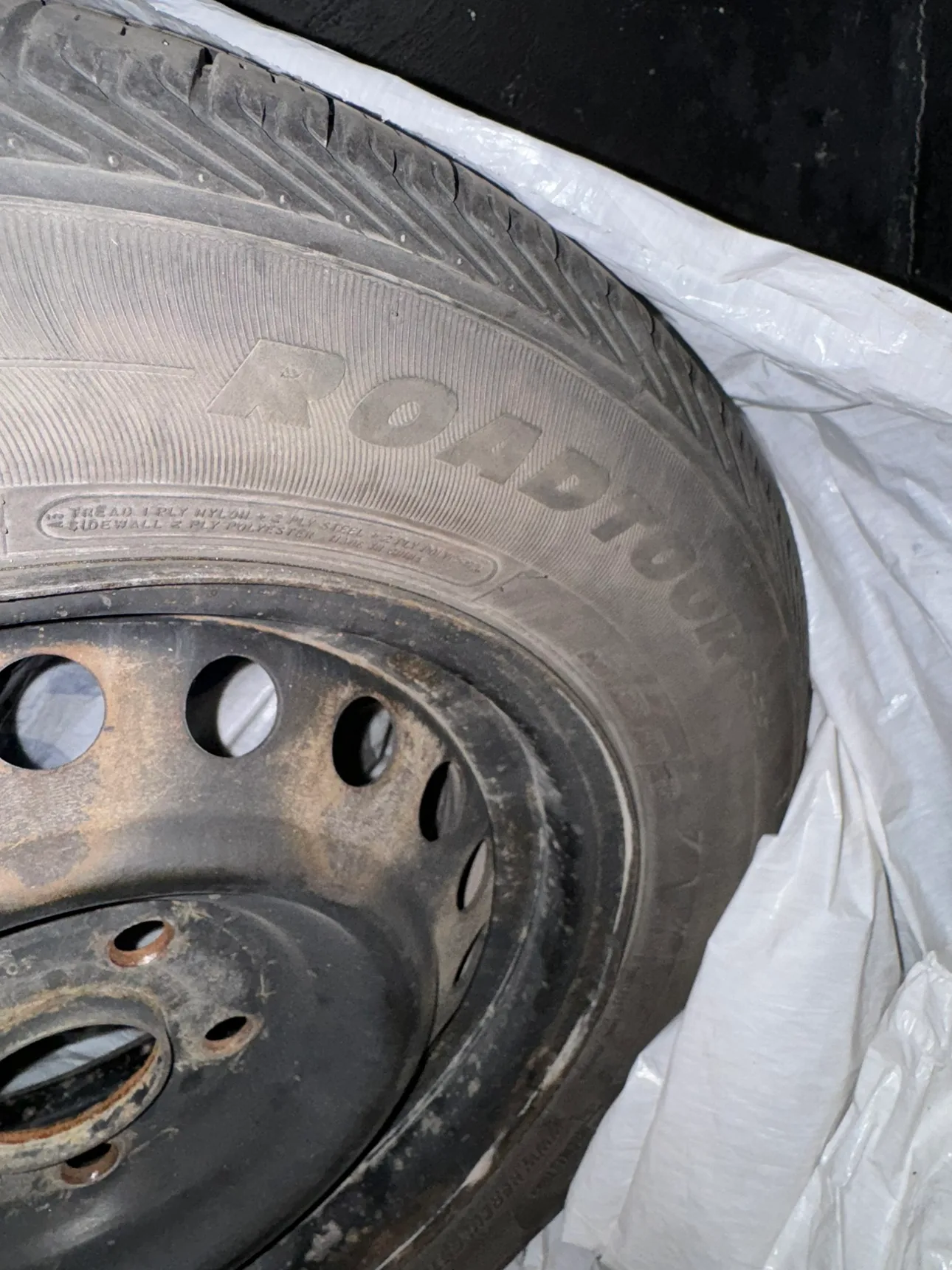 5 Hercules Roadtour tires on rims image indicator(5)