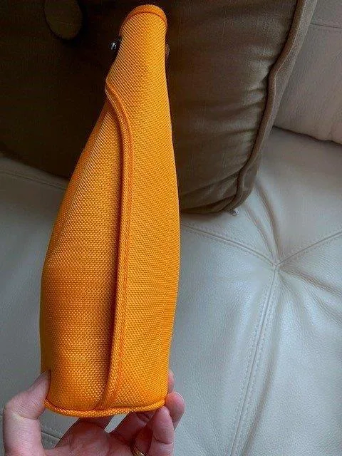 Veuve Clicquot Champagne Bottle Carrier cooler image indicator(5)