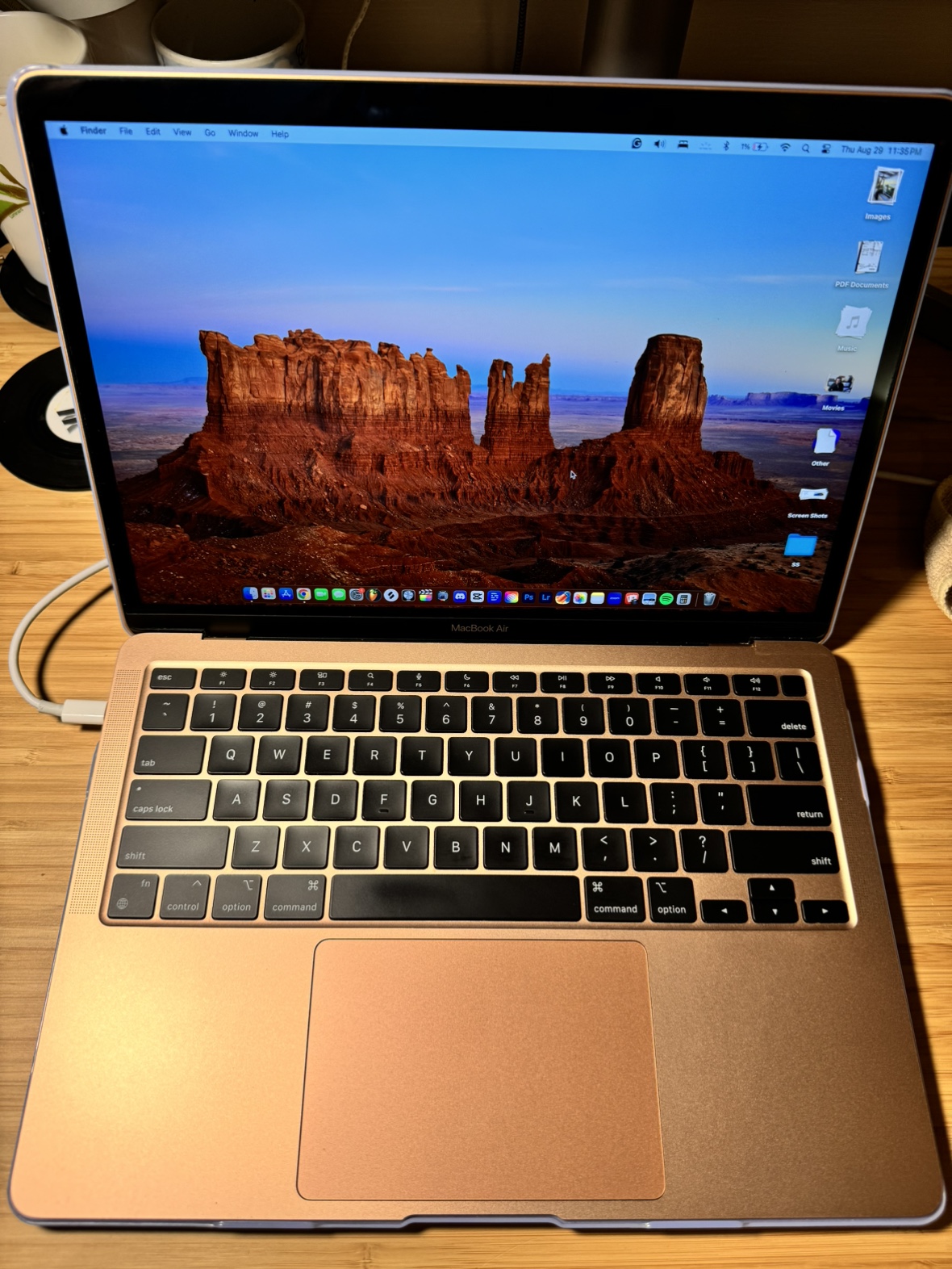 MacBook Air 13.3" 2020 - M1 Chip/512GB SSD/8GB RAM