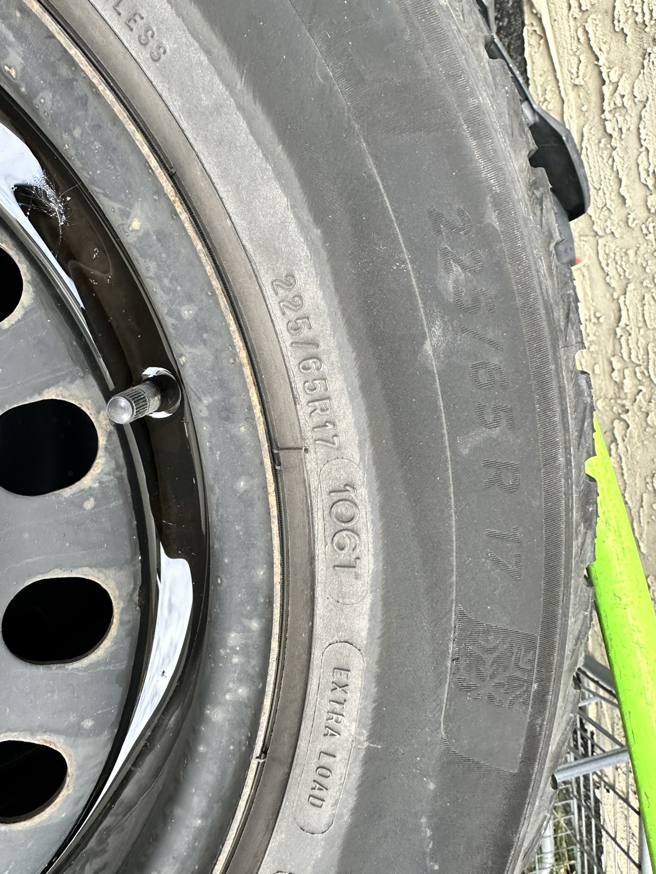 Michelin X-ICE SNOW SUV Set of 4 Winter Tires with Rims - photo 5