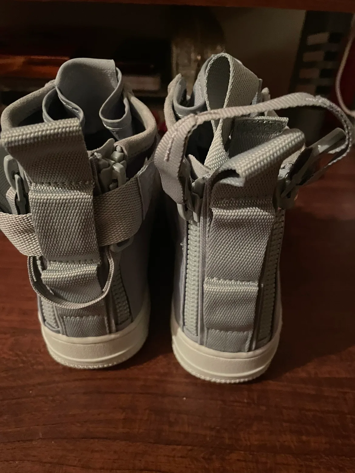 Nike Air Force 1 High Utility image indicator(3)