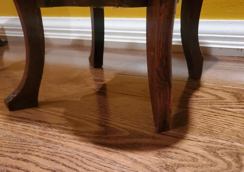 Antique Quarter Cut Oak Side Table / Plant Stand image indicator(3)