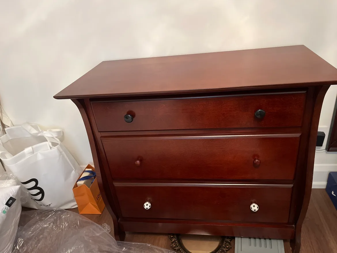 Three Drawer Dresser image indicator(6)