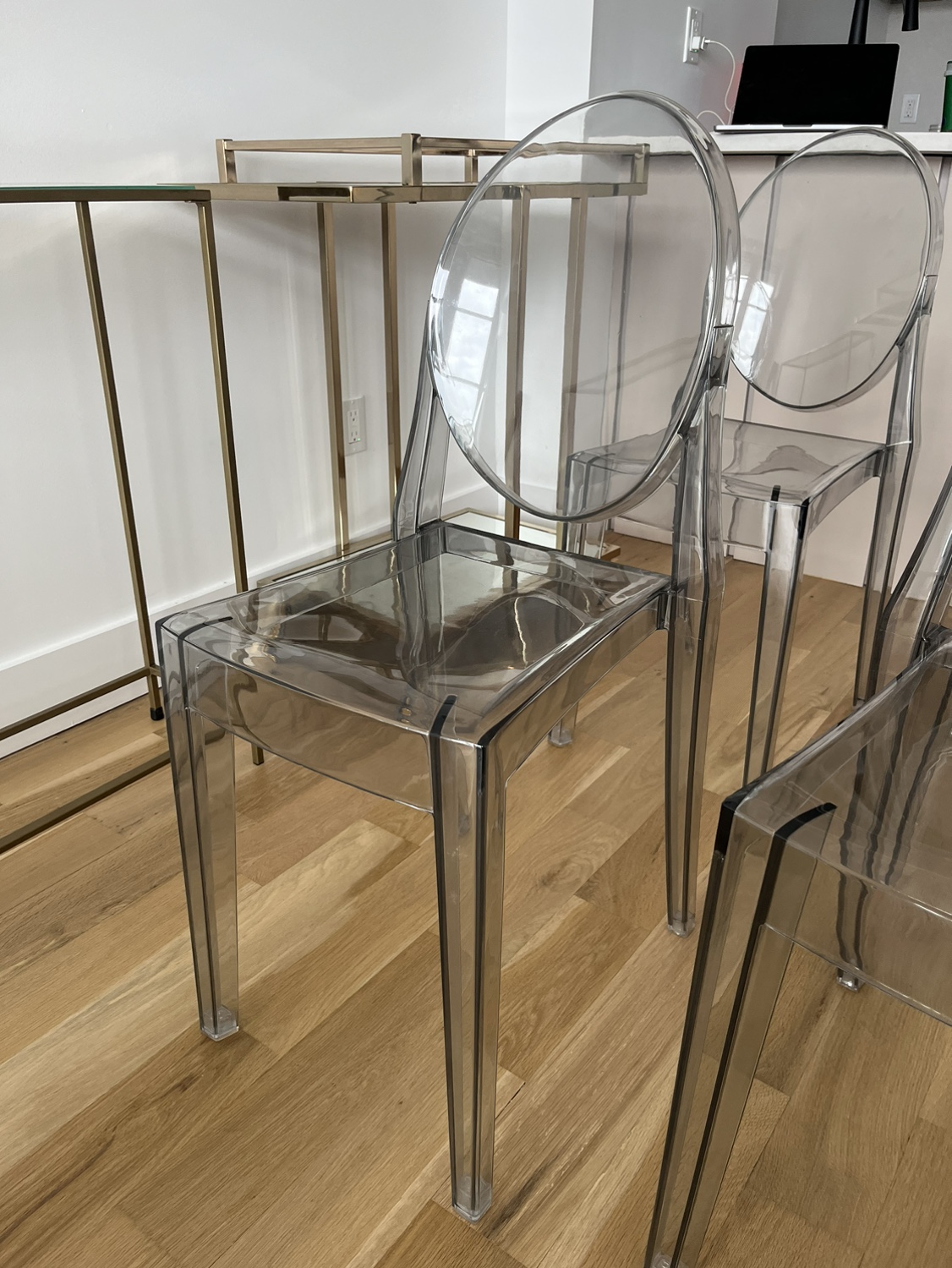 Set of 4 Clear Chairs - photo 3