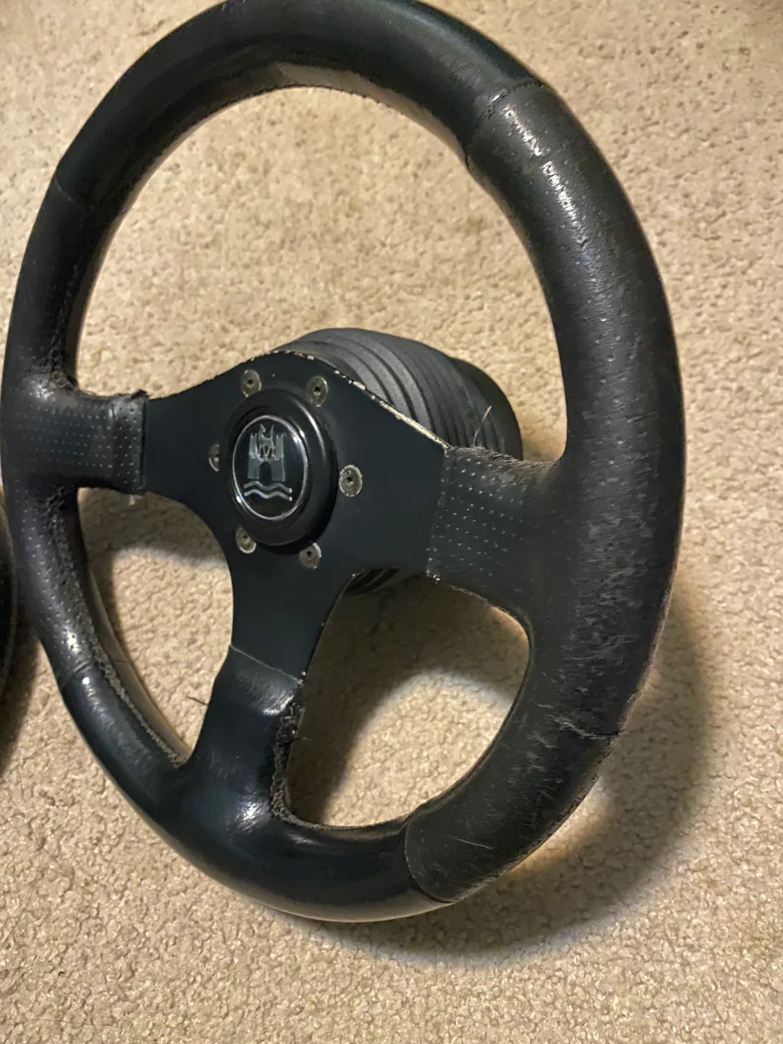 12” racing steering wheels new/used (delivery available) image indicator(7)