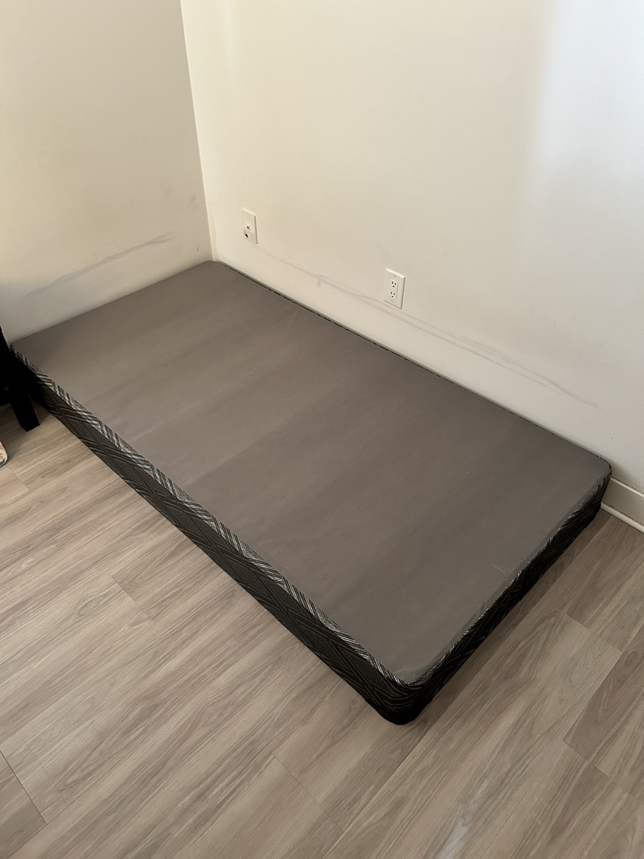 Box Spring - photo 2