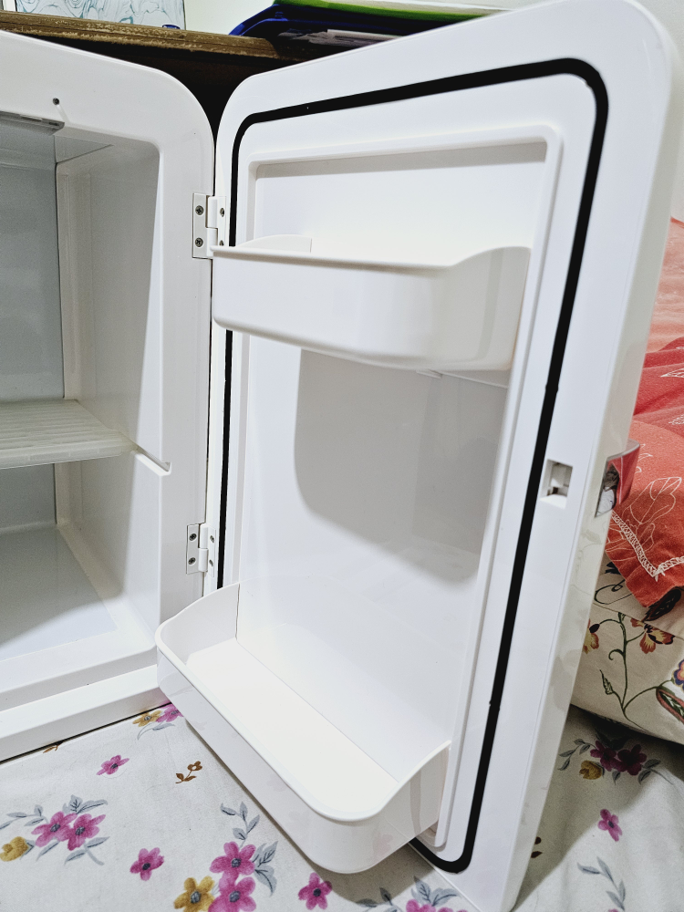 Mobicool Mini Fridge - photo 4