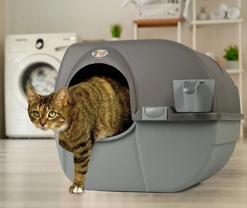 Omega Paw Roll N Clean Self Cleaning Litter Box