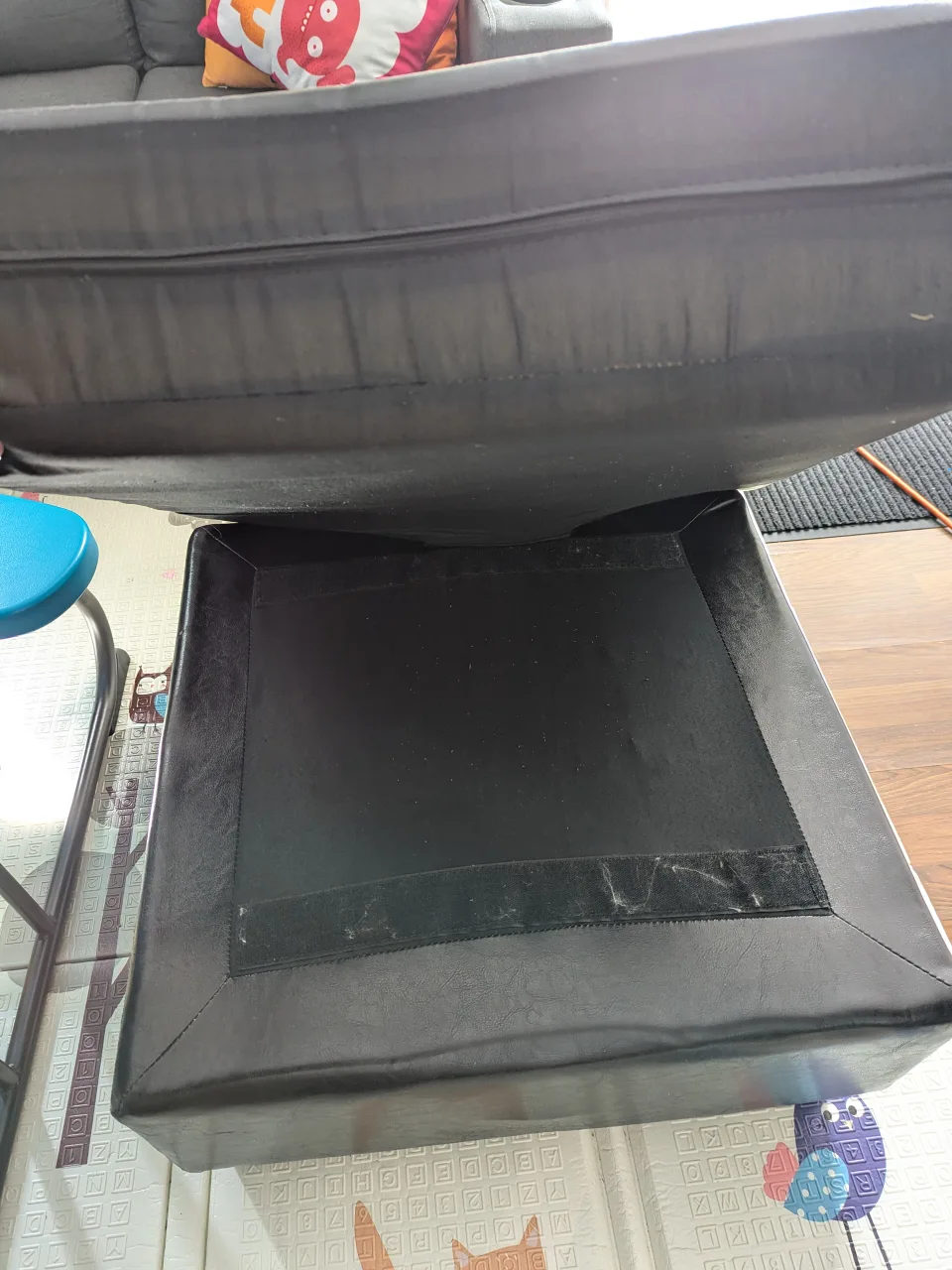 Free Ottoman (has a small hole on the top) #Freecycle image indicator(3)