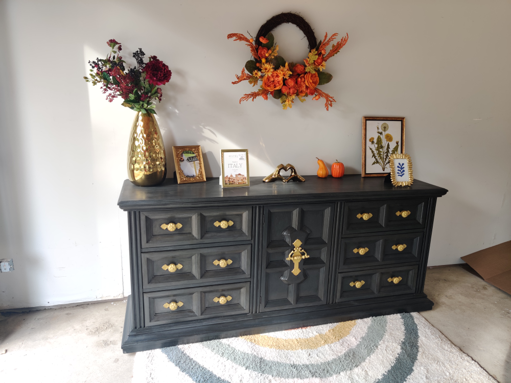 Vintage Dresser - photo 2