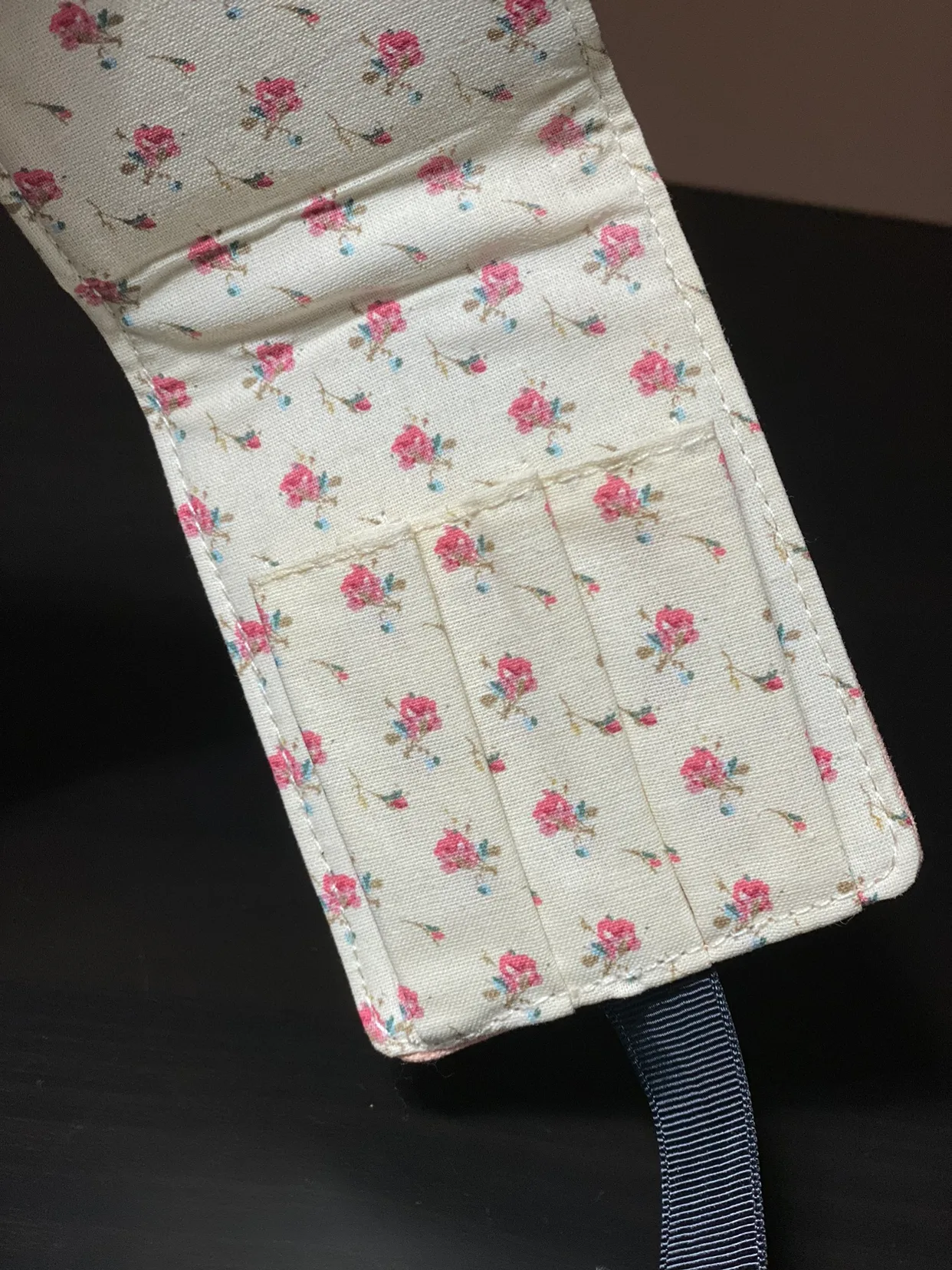 Gucci Beauty Cosmetics Pink Makeup Lipstick Pouch image indicator(4)