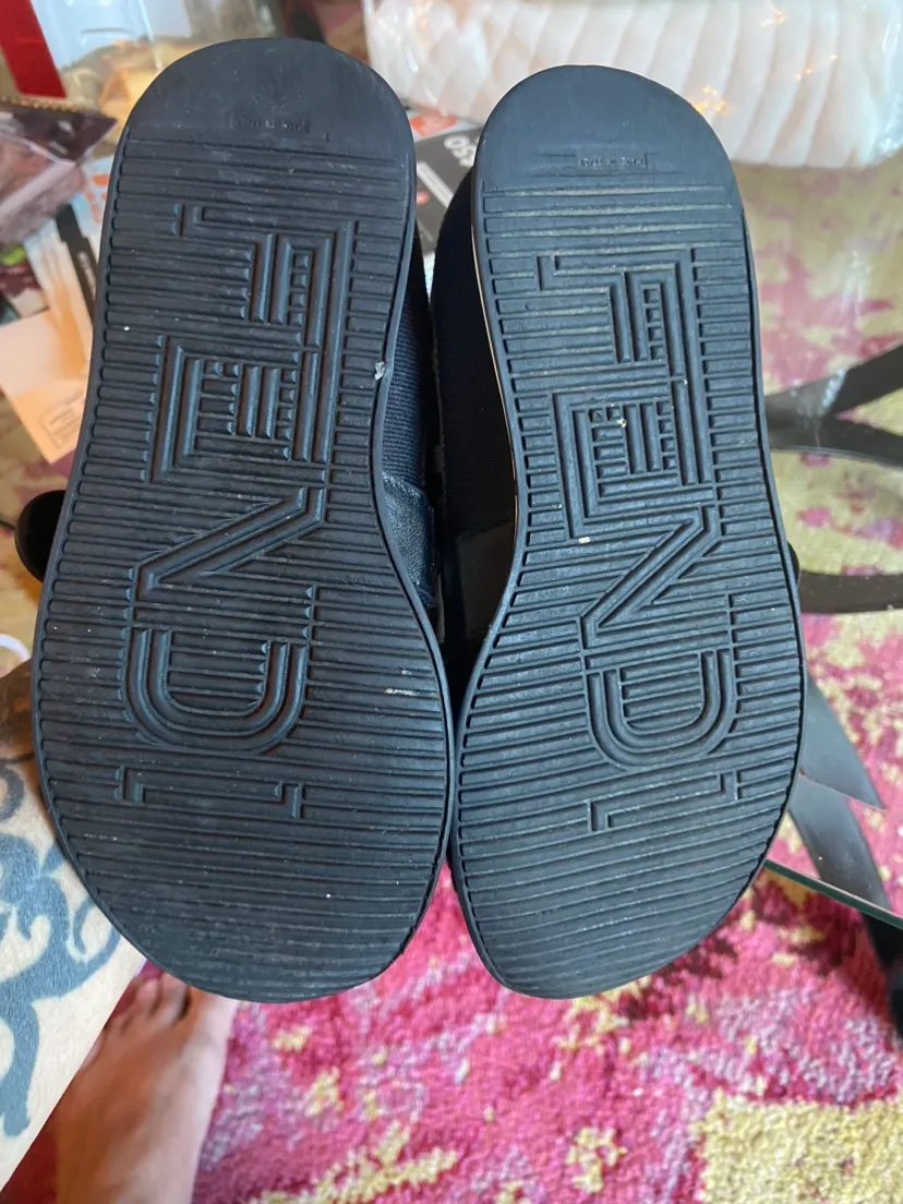 FENDI  kids shoes sz 3 ( 8.5”) excellent condition image indicator(5)