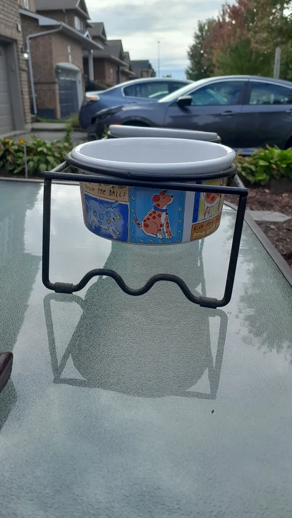 Dog Bowl Stand image indicator(3)