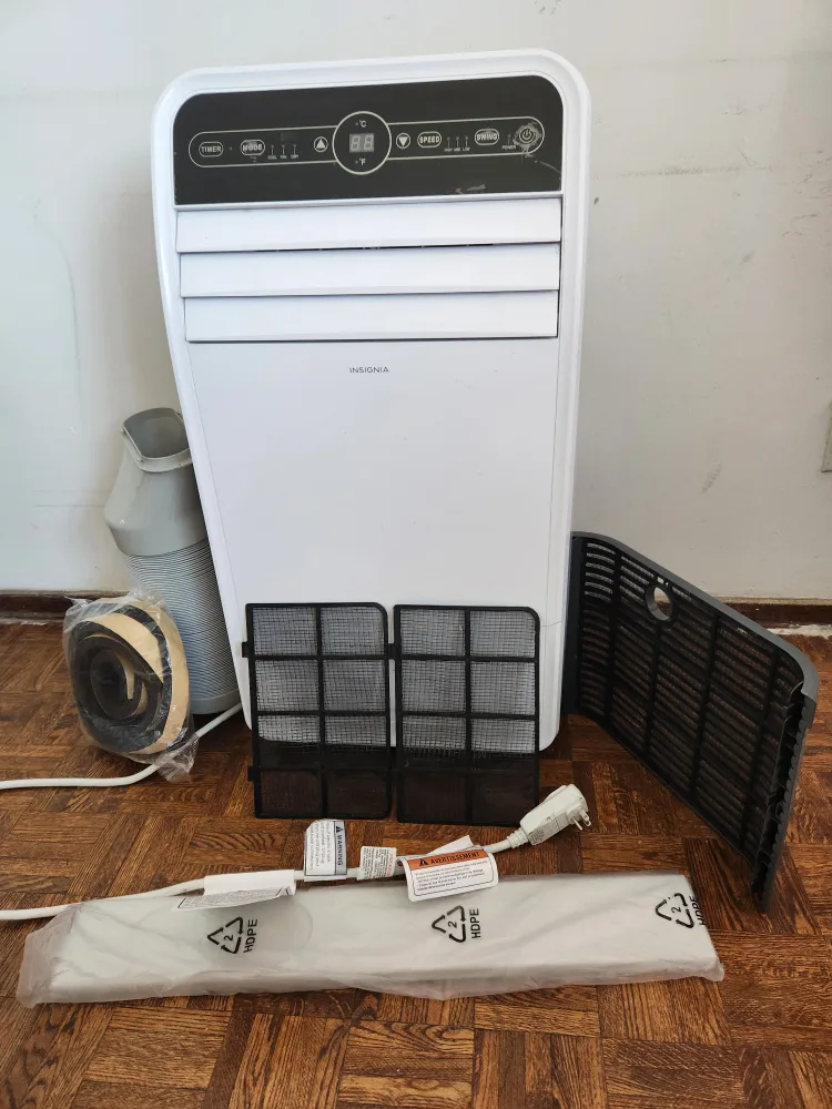Insignia Portable Air Conditioner 10.000 BTU thumbnail