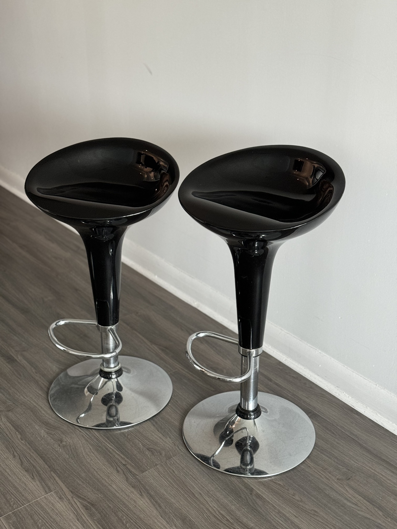 Black Bar Stools 2 pieces