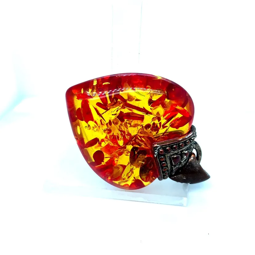 XL Heart Shaped Amber Pendant image indicator(9)