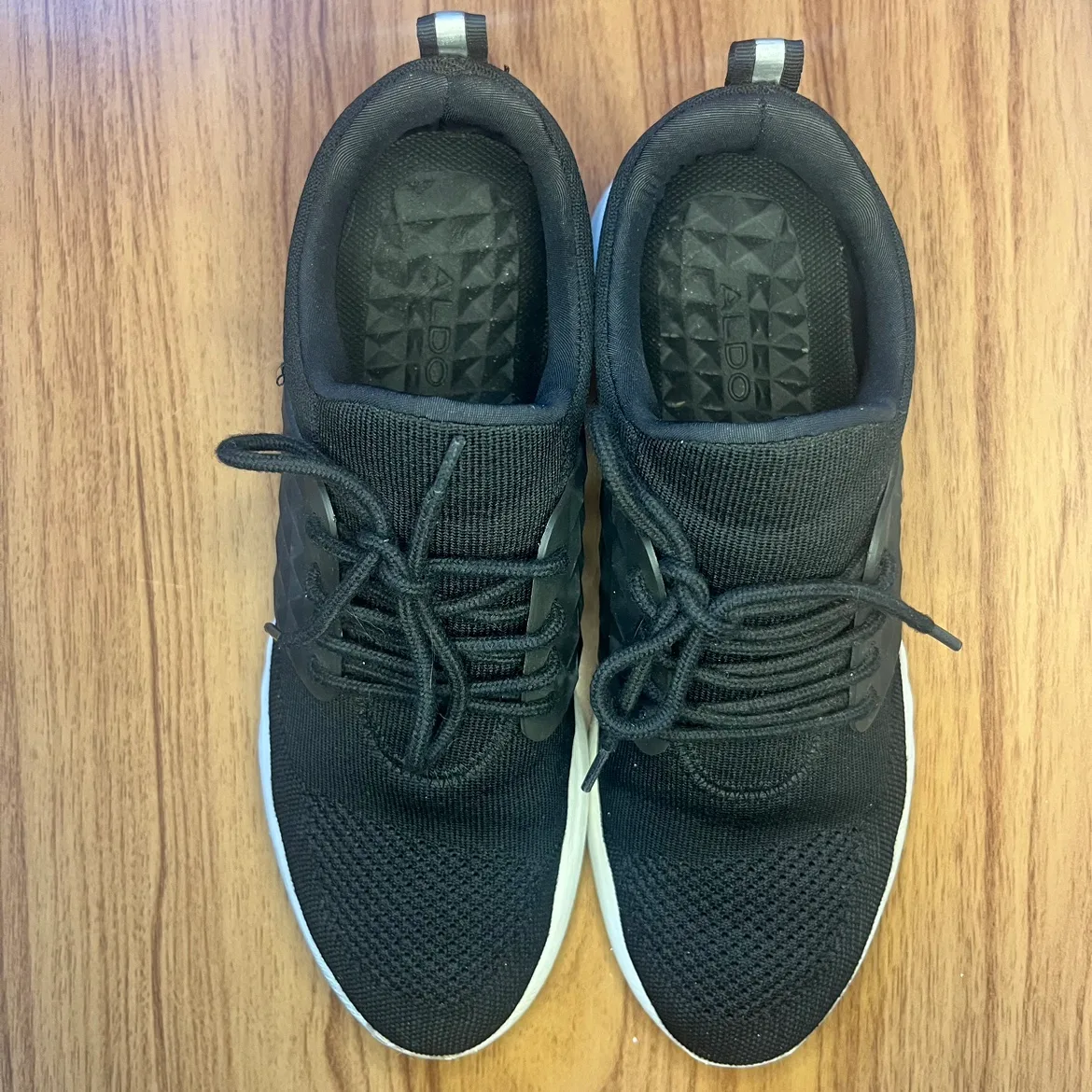 Aldo Sneakers 8.5 image indicator(3)