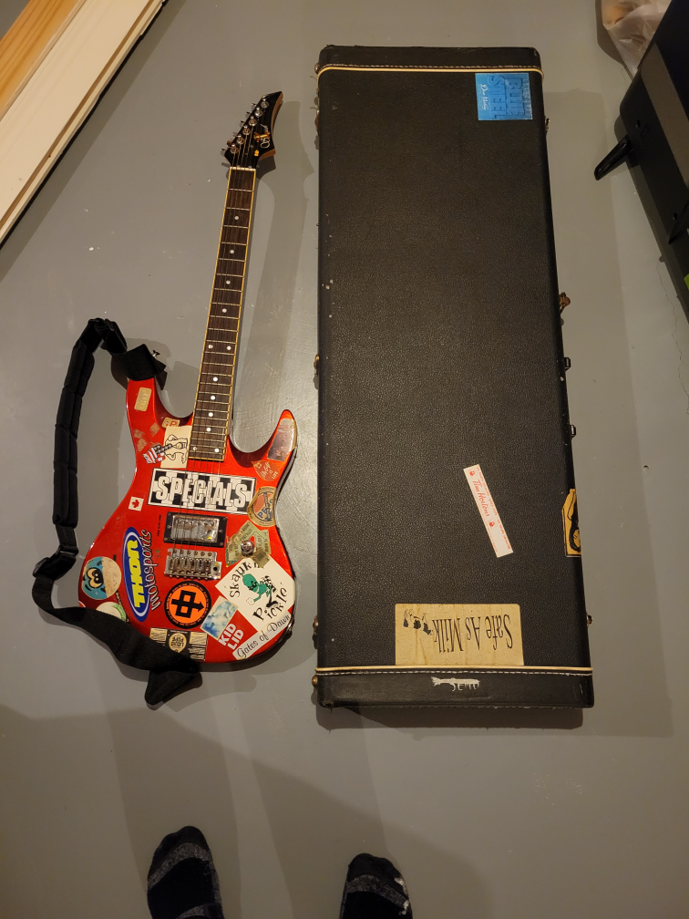 Electric Guitar with Hard Case