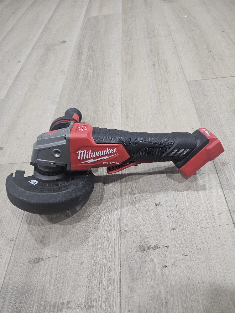 BRAND NEW Milwaukee M18 FUEL 4-1/2-Inch Grinder