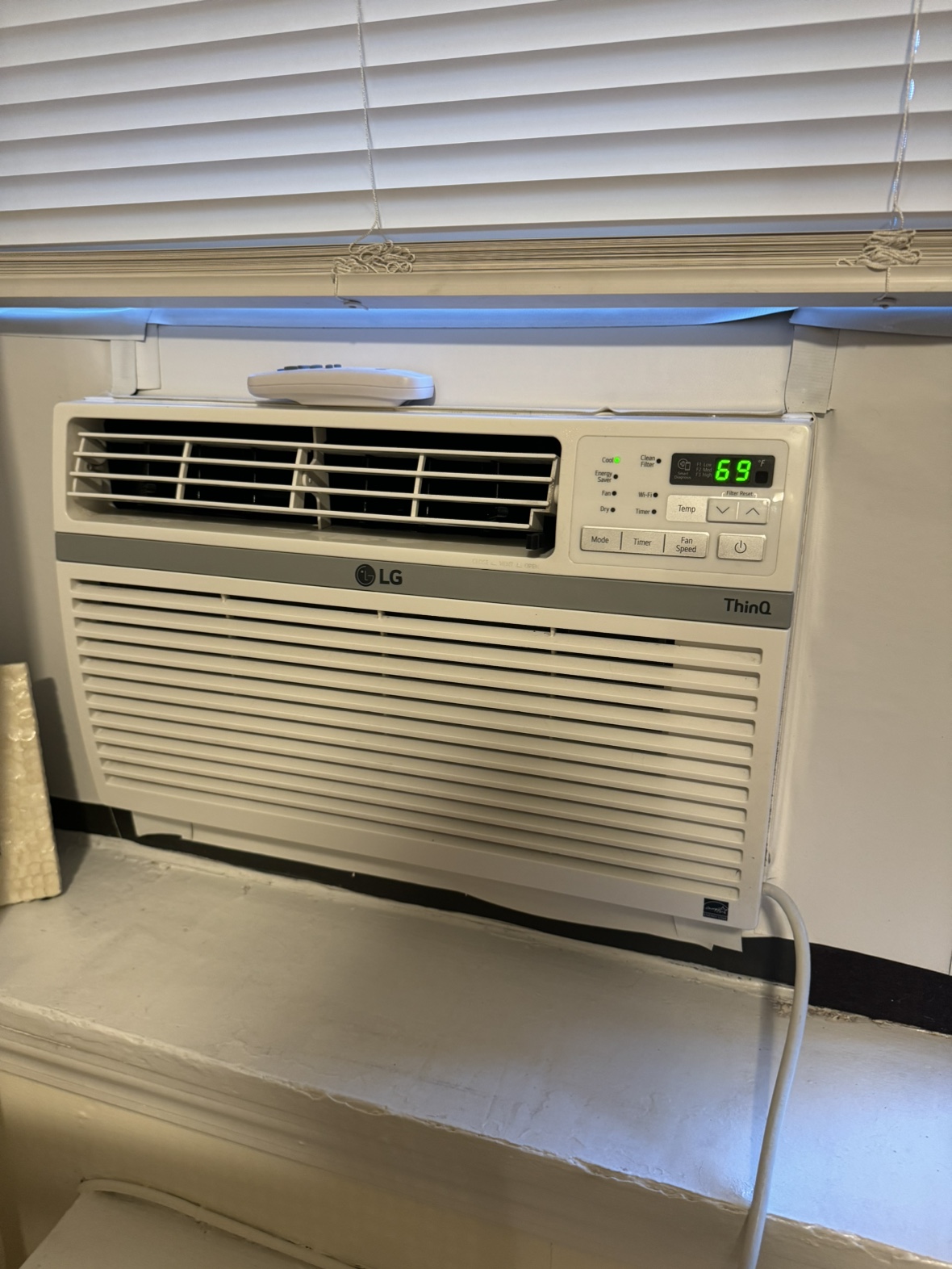 WiFi Enabled LG Air Conditioner - photo 4