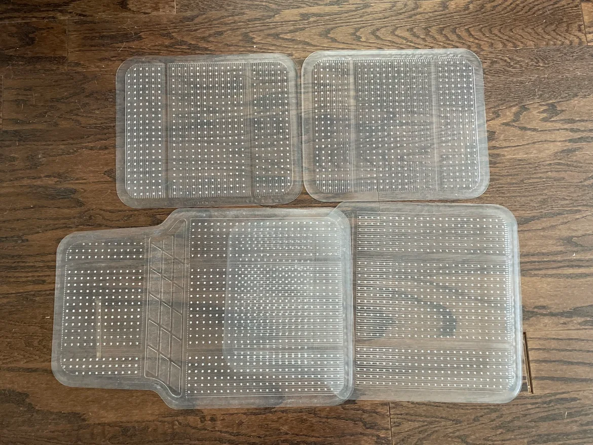 Car Floor Mats (set of 4) thumbnail