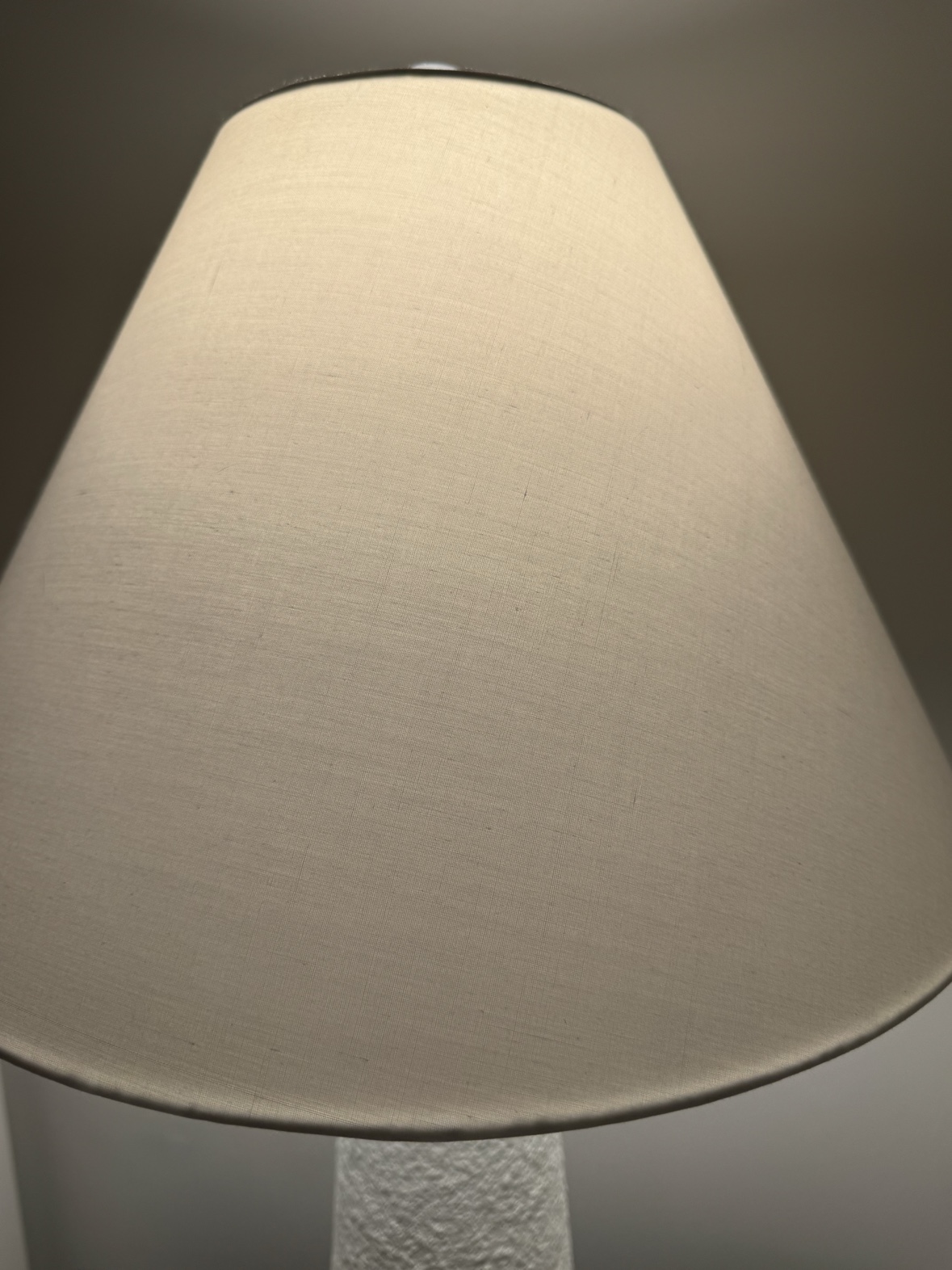 White Ceramic Lamp - photo 3