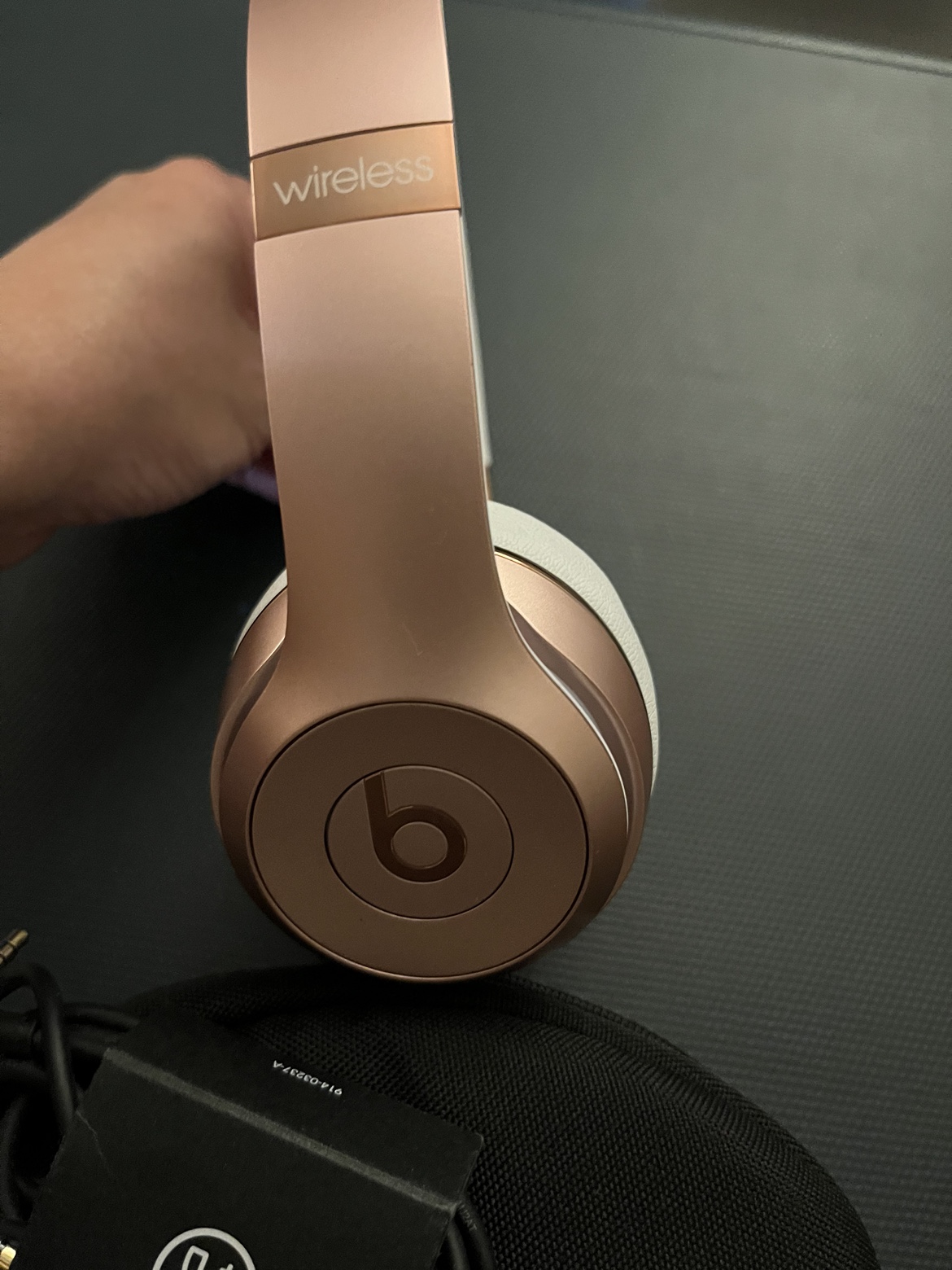 Beats Solo 3 Wireless Headphones - photo 2