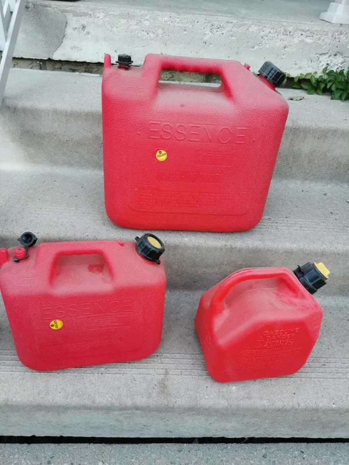 3 Red Gas Cans thumbnail