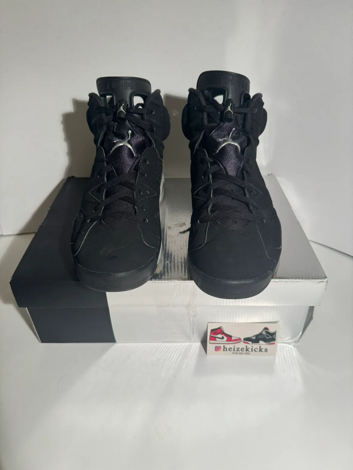 Jordan 6 Chrome size 10 image indicator(2)