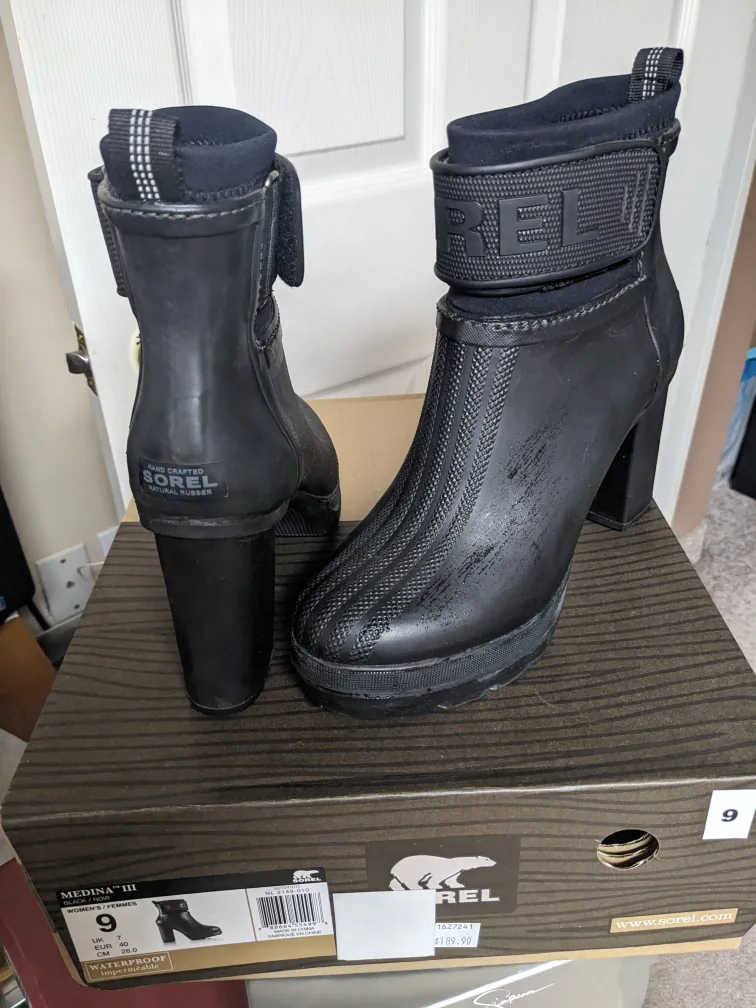 Sorel Women's Medina III Ankle Boots image indicator(2)