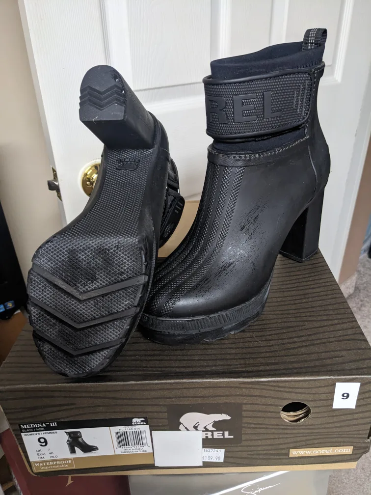 Sorel Women's Medina III Ankle Boots image indicator(3)