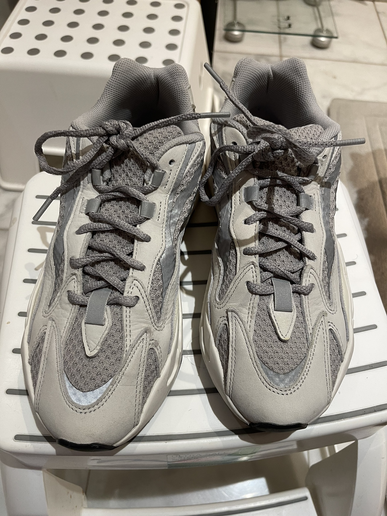 Yeezy 700 men size 9.5 - photo 2
