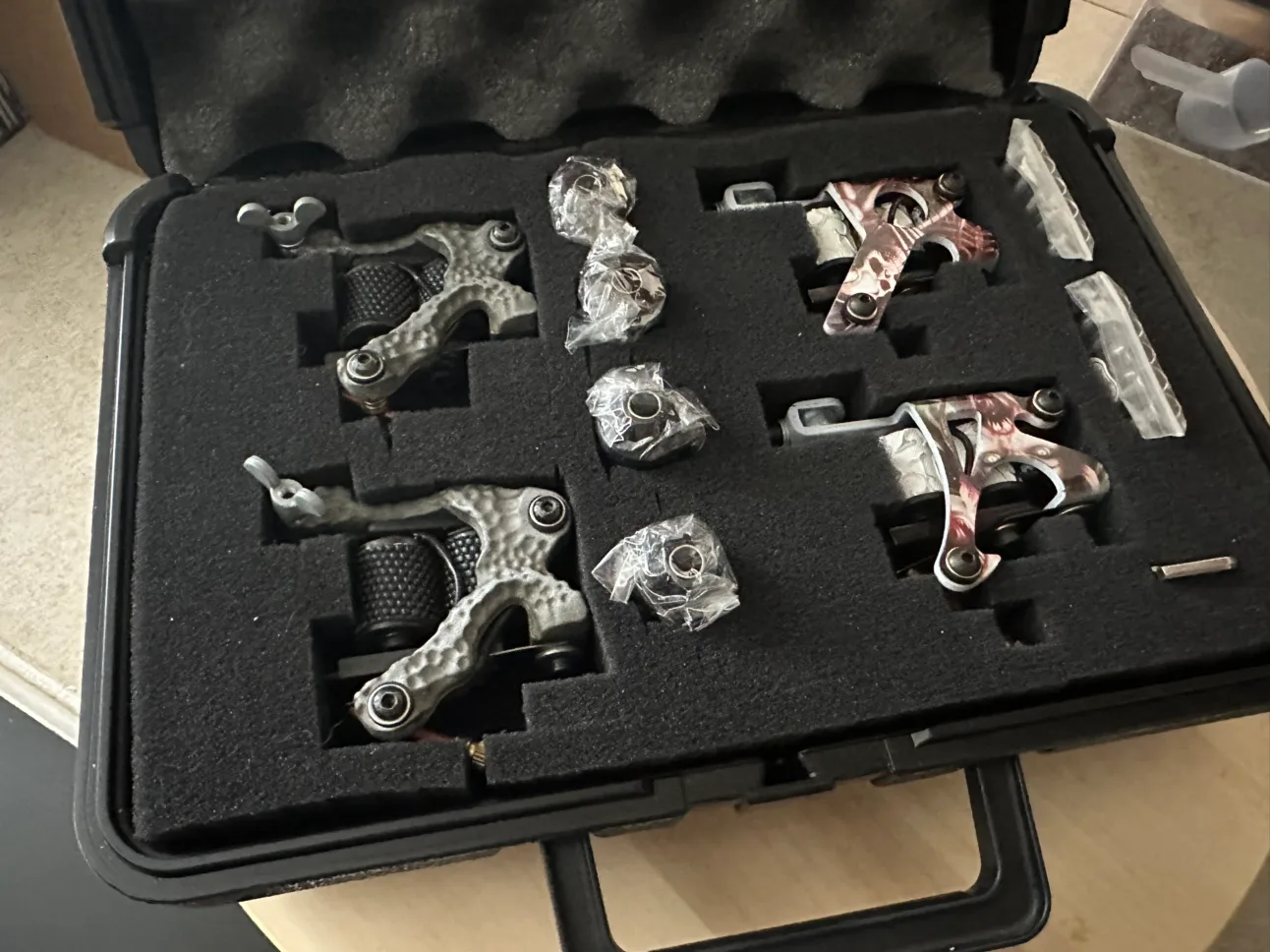 #freecycle 4 Tattoo machines, needles, and more image indicator(10)