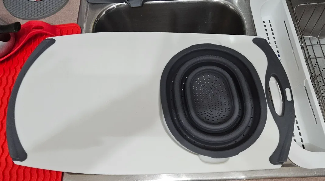 🥕🥕🥕Dexas Over the Sink Cutting Board w/Collapsible Strainer thumbnail