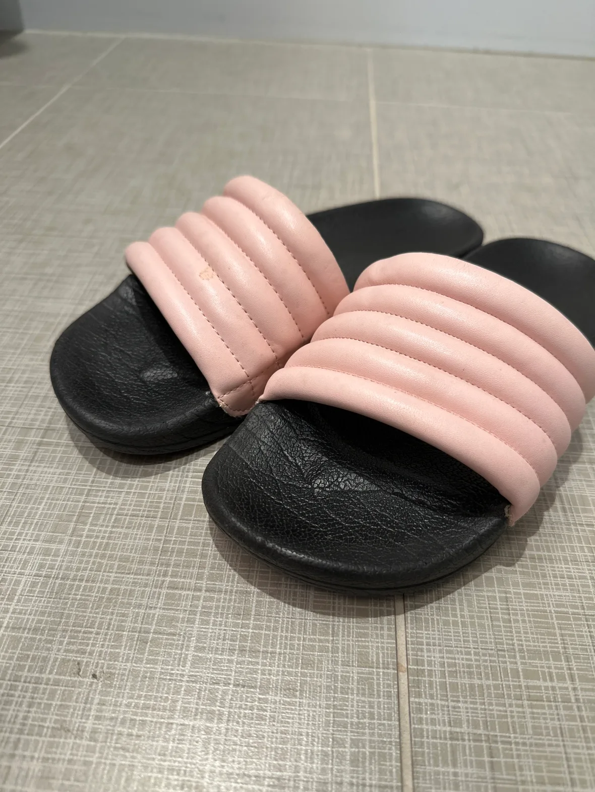 Pink and Black Slides  #freecycle thumbnail