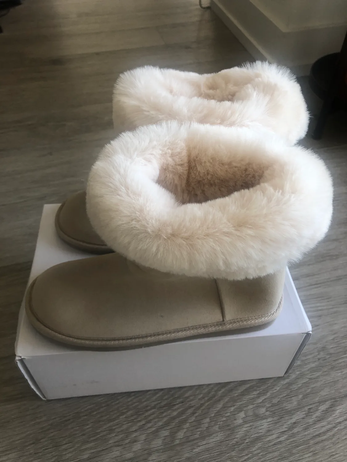 Women’s Boots image indicator(4)