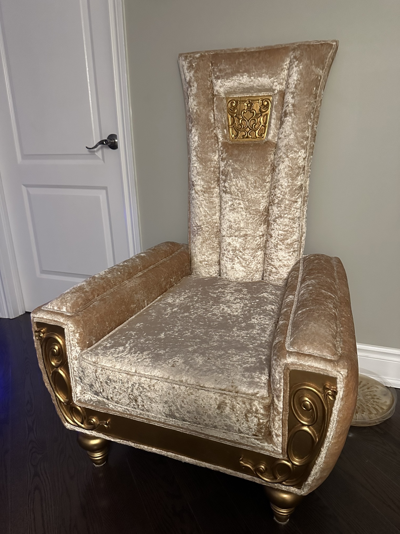 2 Gold and Beige Velvet Chair