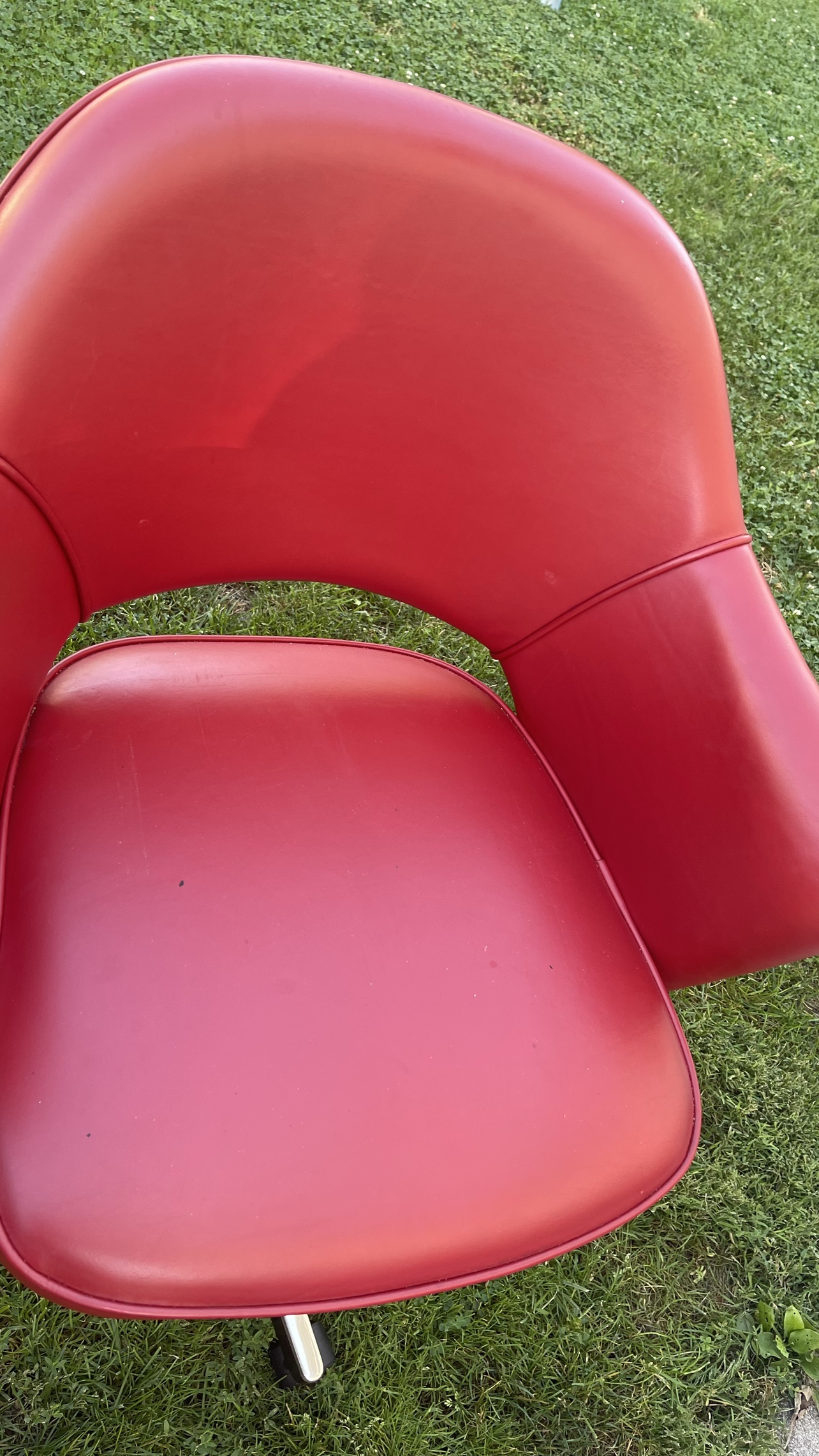 Red Swivel Office Chair - photo 2