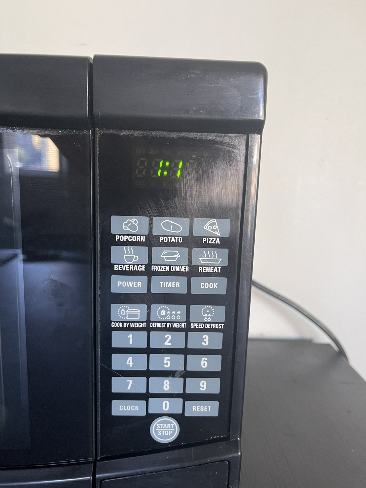 RCA Microwave - photo 2