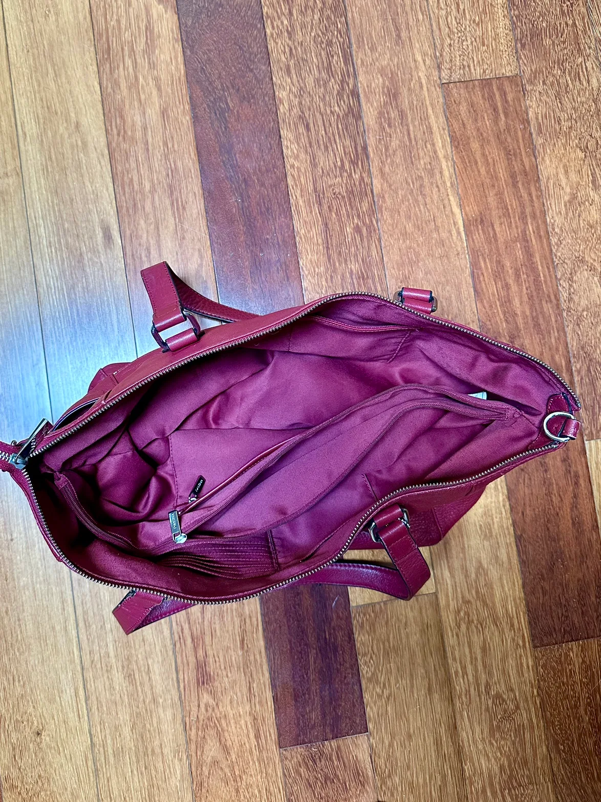 Danier Burgundy Leather Tote Bag image indicator(4)