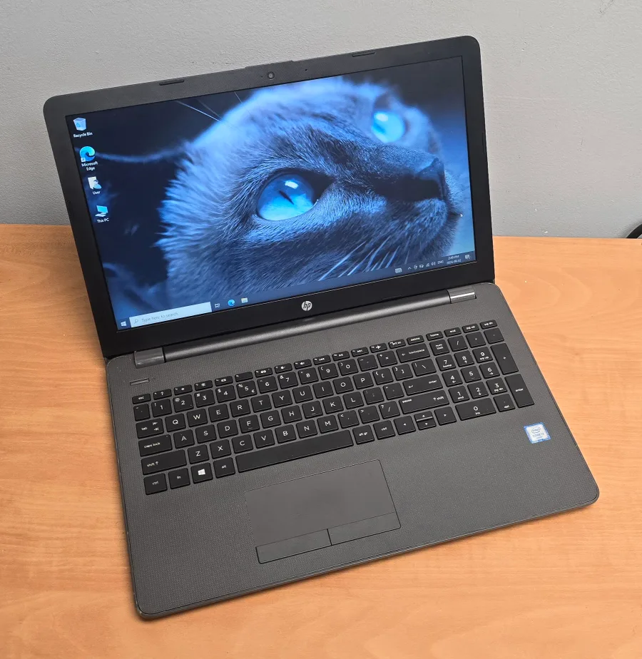 HP 15.6" Laptop Core i3 6th Gen 2GHz  4GB RAM 500GB SSHD thumbnail