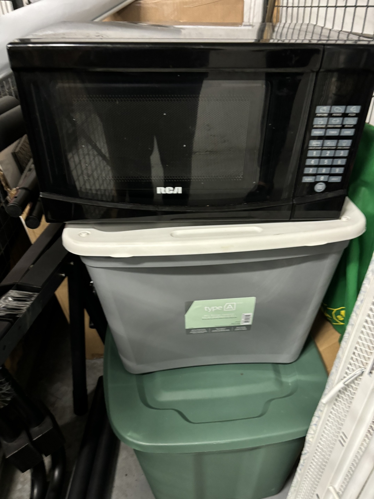 RCA Microwave - photo 3