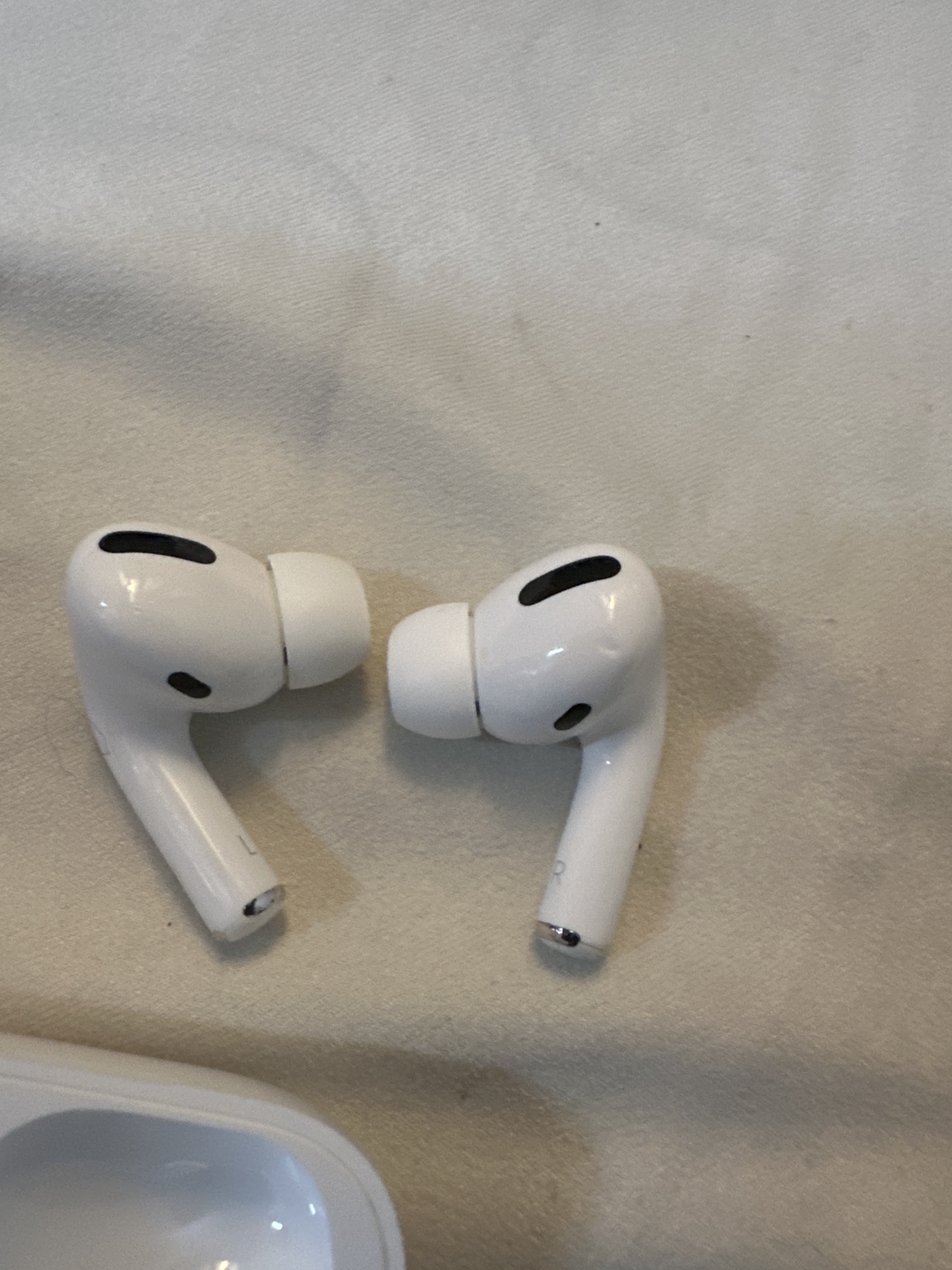 Apple AirPods (1st Gen) - photo 5